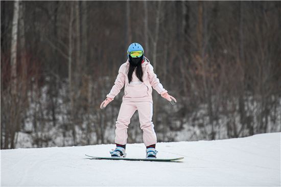 “冬奥冰雪·吉致视界”外籍友人“畅冰雪”“品文化”