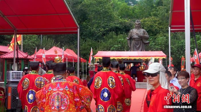 香港举办“关帝诞”纪念仪式