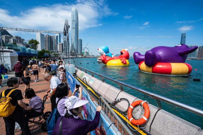 今年10月访港旅客约460万人次 同比上升12%